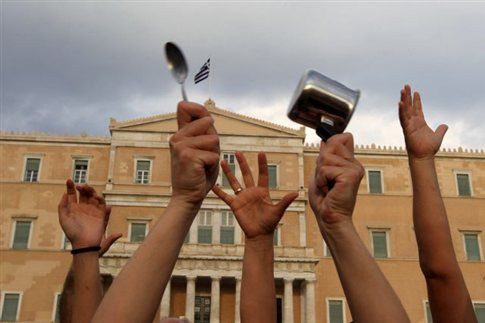 De Standaard: Σε πλήρες αδιέξοδο η Ελληνική Κοινωνία