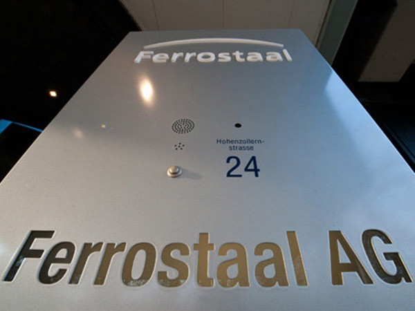 Spiegel: Διακανονισμός με τη Ferrostaal για τις μίζες στα υποβρύχια