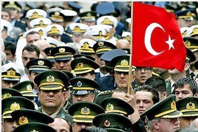 Συλλήψεις ανώτατων στρατιωτικών στην Τουρκία για την υπόθεση «Βαριοπούλα»