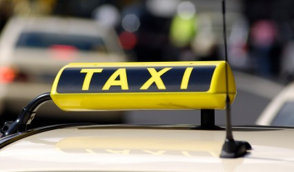 Διαπραγμάτευση βάσει του σχεδίου Ρέππα ζητούν οι ιδιοκτήτες ταξί