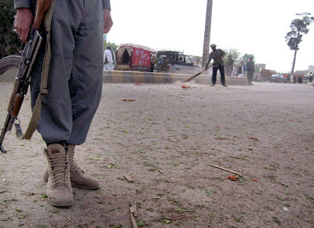 Να πυροβολούν χωρίς προειδοποίηση διέταξε τις δυνάμεις ασφαλείας η κυβέρνηση στο Πακιστάν