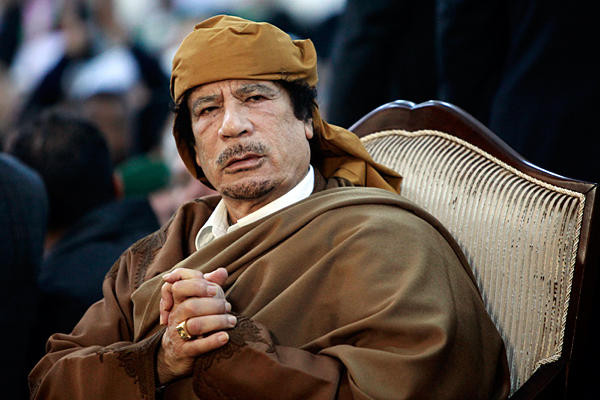 Παρίσι: Δεν διαπραγματευόμαστε απευθείας με τον Καντάφι