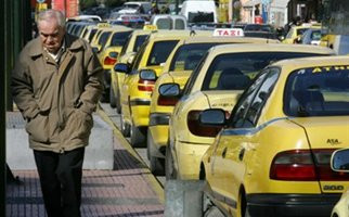 Σε δεύτερη εβδομάδα κινητοποιήσεων προχωρούν οι οδηγοί ταξί