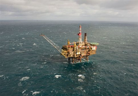 Διαρροή εκατοντάδων τόνων πετρελαίου απειλεί τη Βόρεια Θάλασσα