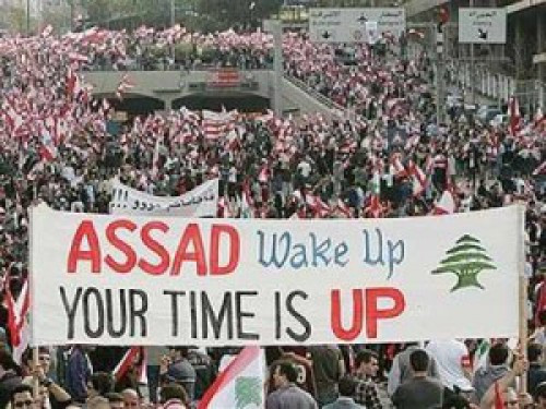 Συρία: Α λα Καντάφι πτώση του αλ Άσαντ ζητούν διαδηλωτές