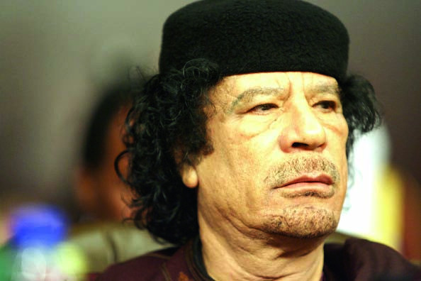 Λιβύη: Ο Καντάφι παρακολουθείται περικυκλωμένος από αντάρτες