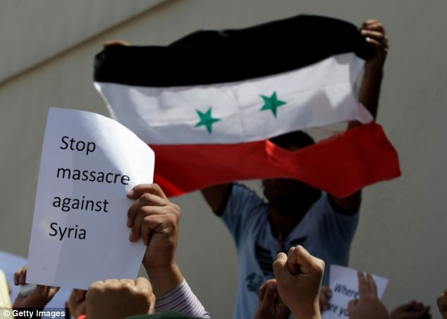 Διεθνή προστασία ζητούν οι Σύροι διαδηλωτές