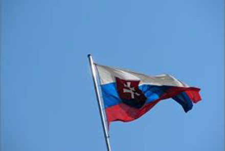 Διχασμένος ο κυβερνητικός συνασπισμός της Σλοβακίας για την ενίσχυση του EFSF