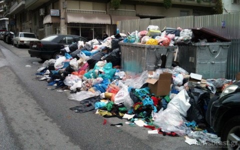 Αντιμέτωπη με βουνά σκουπιδιών ξανά η Αθήνα