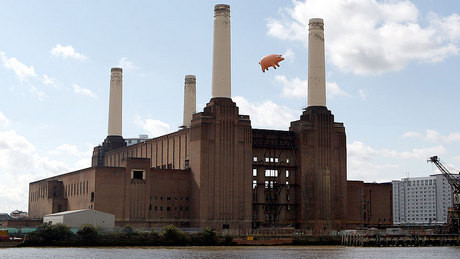 Ξανά στον ουρανό του Λονδίνου το φουσκωτό γουρούνι των Pink Floyd
