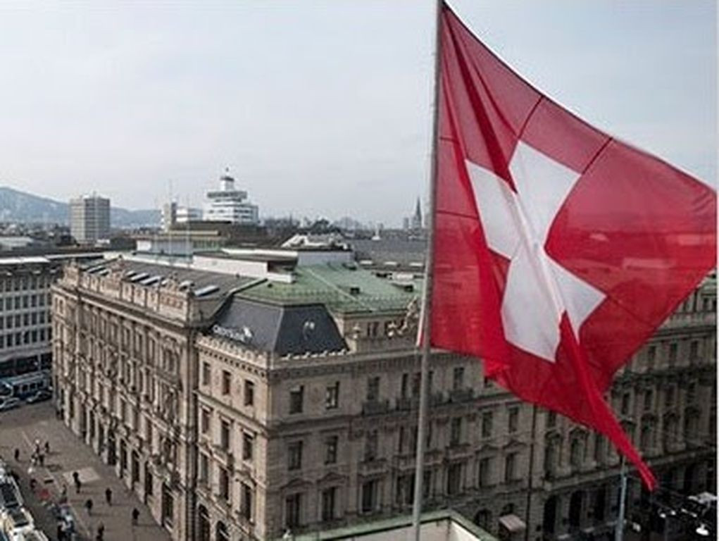 Εξηγήσεις για τα περί καταθέσεων βουλευτών στην Ελβετία ζητά η ΝΔ