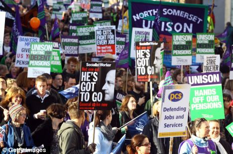 Παρέλυσε η Βρετανία: Η μεγαλύτερη απεργία των τελευταίων 30 ετών