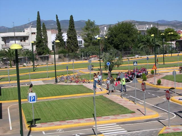 Πάτρα: Μαθητές εκπαιδεύονται σε πάρκο κυκλοφοριακής αγωγής