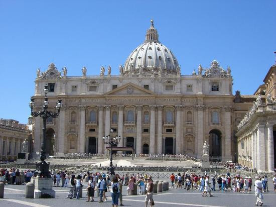 Ιταλία: Μαζικές αντιδράσεις για την εξαίρεση του Βατικανού από το φόρο ακινήτων