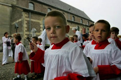 Δεκάδες χιλιάδες παιδιά – θύματα της ολλανδικής Καθολικής Εκκλησίας