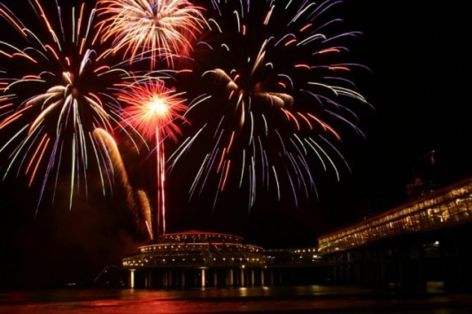Πρωτοχρονιά στη Νάπολη με πυροτεχνήματα… spread