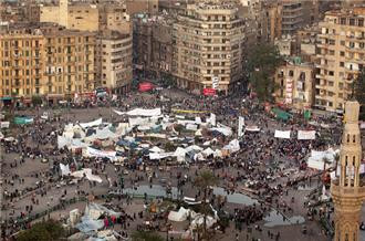 Αυξάνουν τα θύματα των νέων συγκρούσεων στο Κάιρο
