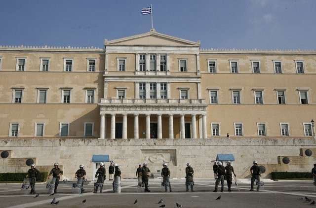 Οι Γερμανοί για την Ελλάδα το 2010:  «Μία χώρα στα πρωτοσέλιδα»