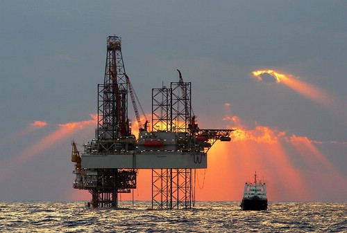 Μανιάτης: Γεωτρύπανα για πετρέλαιο μέχρι το τέλος του 2012