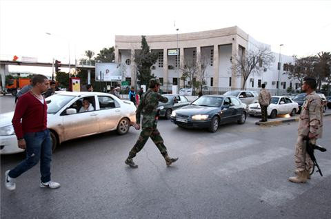 Λιβύη: Ένοπλες συγκρούσεις ανταρτών στο κέντρο της Τρίπολης
