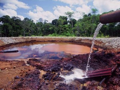 Ισημερινός: Πρόστιμο στη Chevron για τη μόλυνση της ζούγκλας του Αμαζονίου