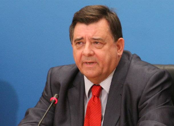 Σύγκλιση του Συμβουλίου Πολιτικών Αρχηγών  ζητεί ο Γιώργος Καρατζαφέρης