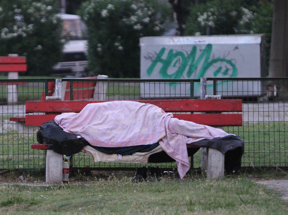 Χανιά: Άστεγος βρέθηκε νεκρός σε παγκάκι
