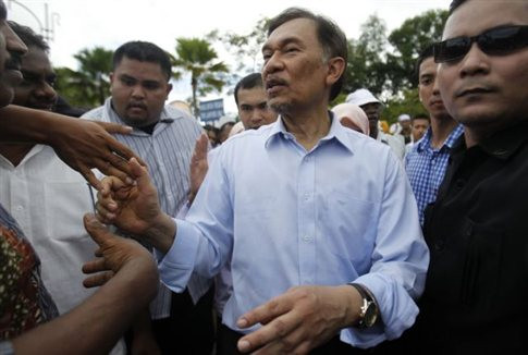Μαλαισία: Απαλλάχτηκε από τις κατηγορίες για σοδομισμό ο ηγέτης της αντιπολίτευσης