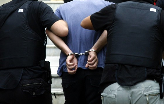 Σύλληψη στο Κορωπί για χρέη στο Δημόσιο
