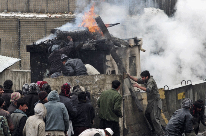 Αφγανιστάν: Νεκροί και τραυματίες στις διαδηλώσεις για το κάψιμο του Κορανίου