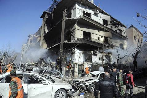 Δεκάδες νεκροί και τραυματίες από τις δύο εκρήξεις στη Δαμασκό