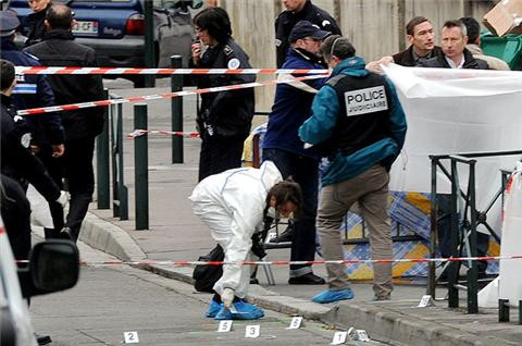 Έρευνα για τρομοκρατικές ενέργειες μετά το μακελειό στην Τουλούζη