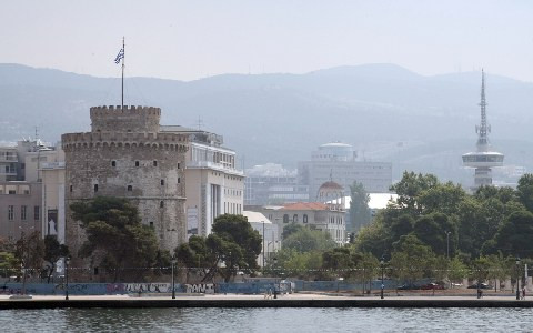 Θεσσαλονίκη: «Πόλεμος» δήμου – επιχειρηματιών για τα πρόστιμα στις πινακίδες