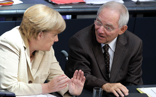 Β.Σόιμπλε: Υπό την επίβλεψη γερμανικής επιτροπής, τα οικονομικά των μελών της ΕΕ