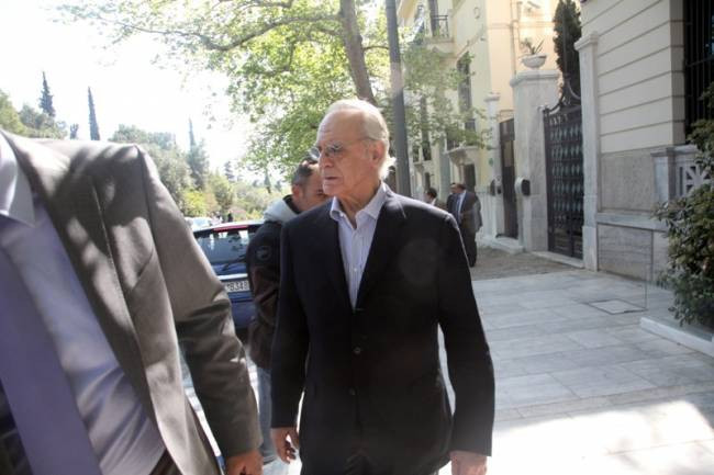 «Ο πρώτος Έλληνας πολιτικός που συλλαμβάνεται για διαφθορά». Τι γράφουν τα ξένα ΜΜΕ