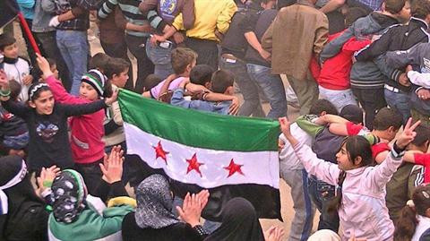Σφαίρες κατά διαδηλωτών ξανά στη Συρία παρά την εκεχειρία
