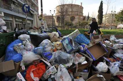 Ανάσταση με σκουπίδια στους δρόμους θα κάνουν οι Θεσσαλονικείς