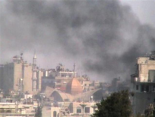 Οι βομβαρδισμοί στη Συρία συνεχίζονται, οι παρατηρητές του ΟΗΕ καταφθάνουν