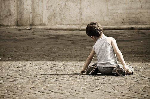 13 εκατ. παιδιά στην Ευρώπη στερούνται βασικών αγαθών
