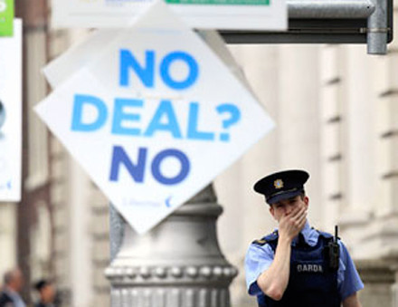 Οι Ιρλανδοί αποφασίζουν για το Δημοσιονομικό Σύμφωνο της ΕΕ