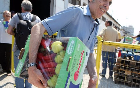 Θεσσαλονίκη: 27 τόνοι οπωροκηπευτικών διανεμήθηκαν δωρεάν σε 2.400 οικογένειες