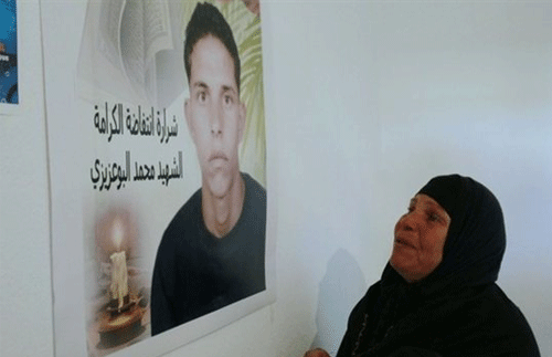 Συνελήφθη η μητέρα του ήρωα της «Αραβικής Άνοιξης»