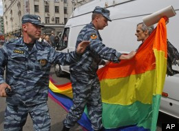Τέλος στις παρελάσεις Gay Pride για τα επόμενα 100 χρόνια στη Μόσχα