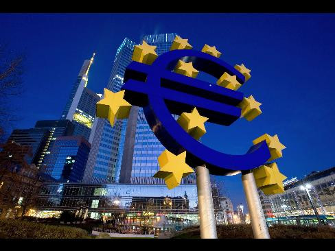 Καταγγελία για κερδοσκοπία της ΕΚΤ με το ομόλογο των 3,2 δισ.