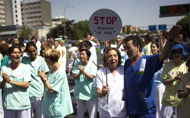 Ισπανοί γιατροί λένε «όχι» στον αποκλεισμό μεταναστών από το σύστημα Υγείας