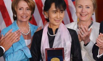 Οι ΗΠΑ τίμησαν την Αούνγκ Σαν Σου Κίι
