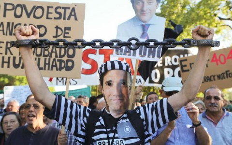 Πορτογαλία: Χιλιάδες στους δρόμους κατά της λιτότητας