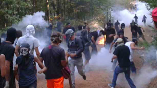 Αυτόπτης μάρτυρας περιγράφει στο tvxs.gr την αστυνομική βία στις Σκουριές