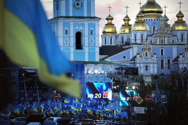 Εκλογές στην Ουκρανία με ανησυχίες για νοθεία
