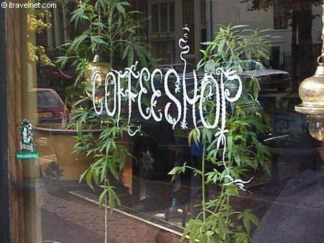 Ανοιχτά θα παραμείνουν για τους τουρίστες τα coffee shop του Άμστερνταμ